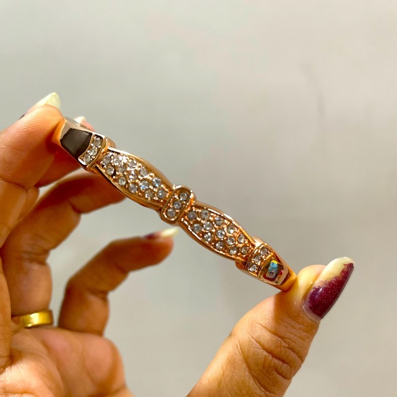 Jewelry - Brand New Fashion fancy designer Bracelet for women (Rose Gold)